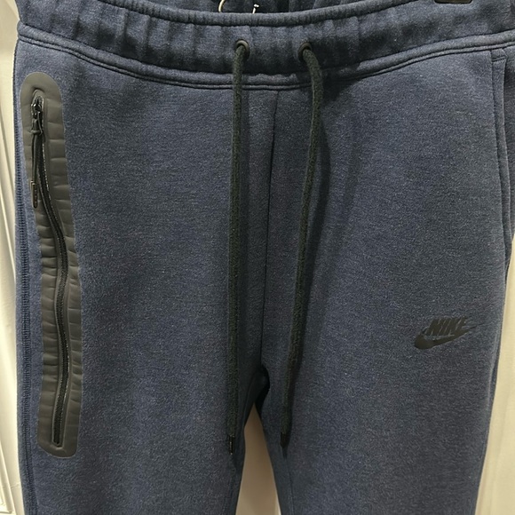 Nike “TECH” Fleece Jogger ADULT XSMALL - Picture 4 of 6